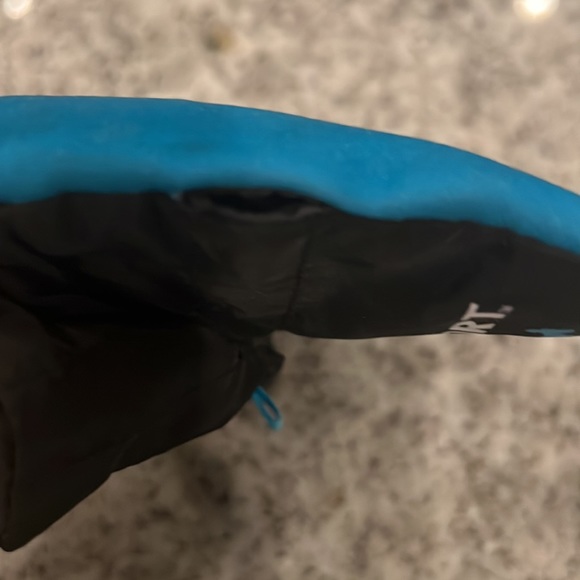 Roosport Magnetic Running Pouch - Picture 6 of 8